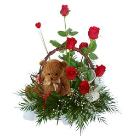 Cesto di fiori "L'orsetto nel giardino"